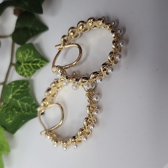 Gold Heart Hoop Link Earrings with Pearls - Picture 1 of 8